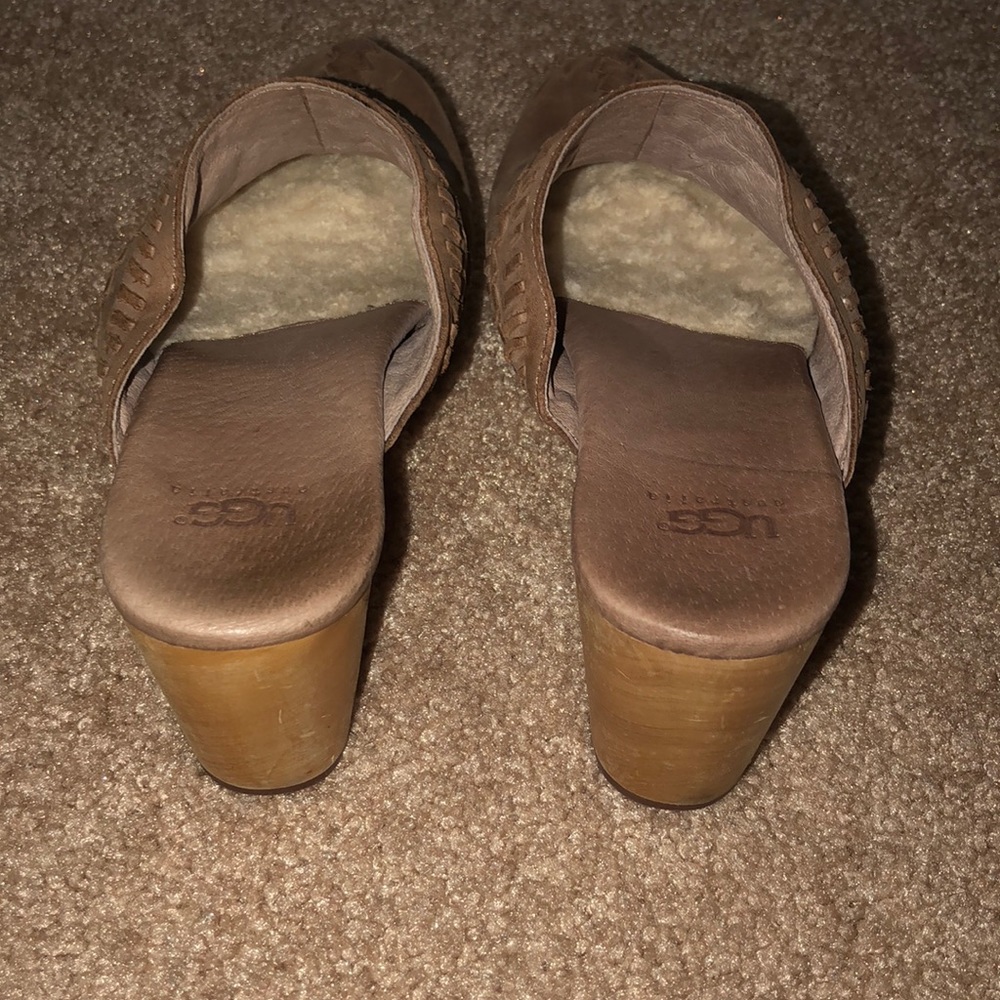 Ugg Clogs ! - image 2